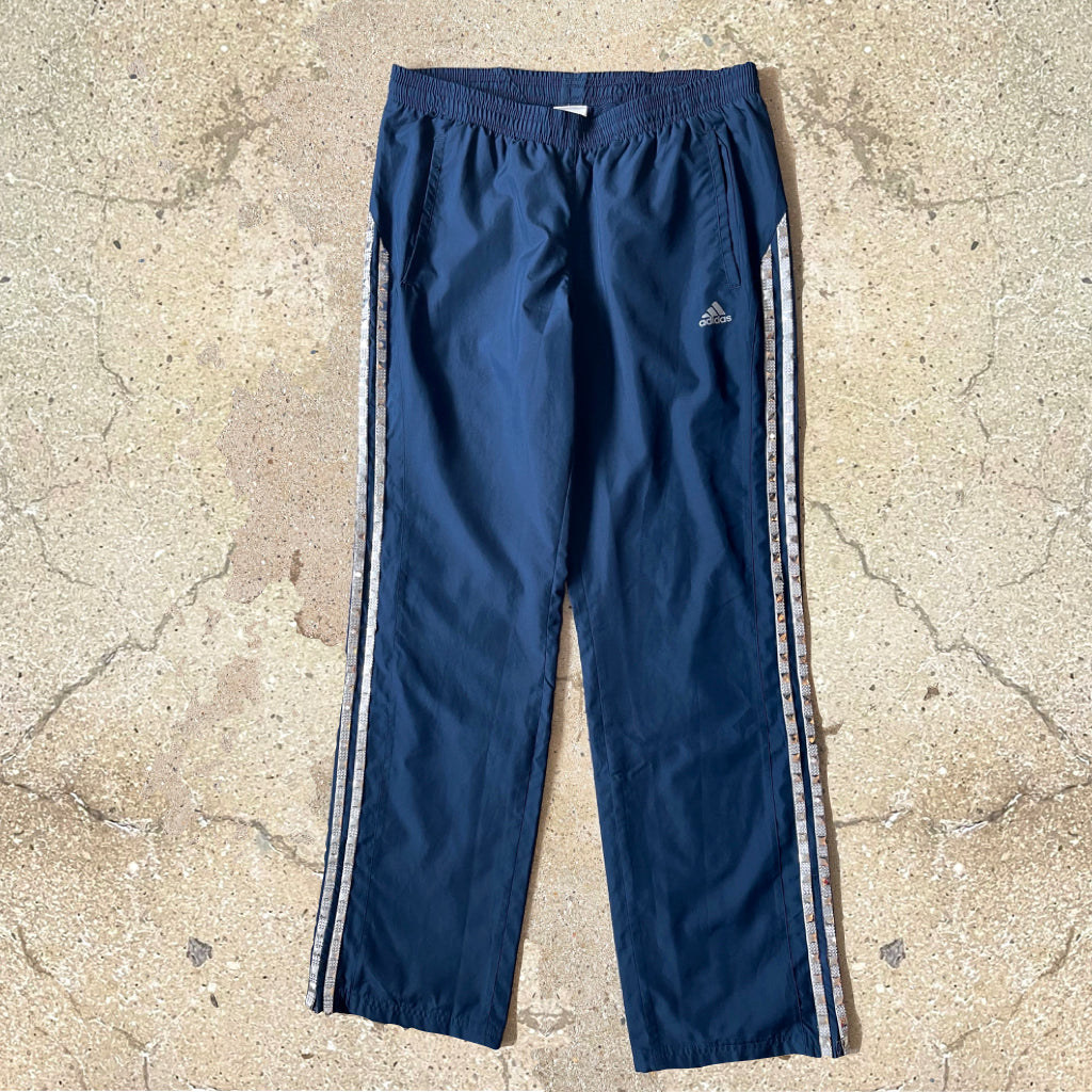 Komkommer berekenen Winkelcentrum Enhanced Navy Adidas Zipper Leg Pants – Glow Division
